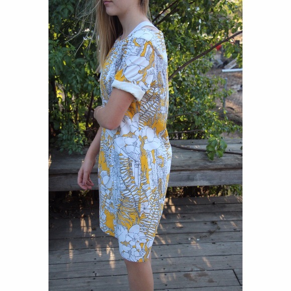 Japanese yellow floral dress - Picture 5 of 6